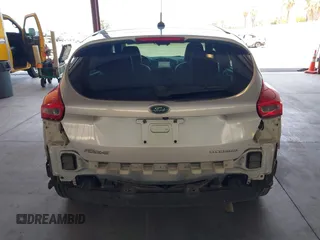 2017 Ford Focus Titanium z VIN 1FADP3N2XHL288103, wystawiony jako IAAI lot #42573844 z przebiegiem 128 952 mil mil oraz . Historia ofert i sprzedaży dostępna na DreamBid. Obrazek 17.