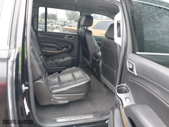 2020 GMC Yukon XL Denali with VIN 1GKS1HKJ8LR181119, listed as a IAAI auction lot 41794775 with 206,337 mi miles. Bid and sale history available at carsss.com. Image 8.