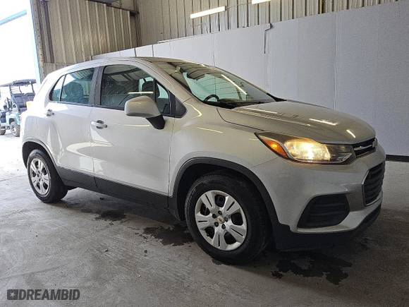 2017 Chevrolet Trax LS with VIN 3GNCJKSB6HL230622, listed as a Copart auction lot 48352465 with 151,448 mi miles and Clean Title. Bid and sale history available at carsss.com. Image 4.