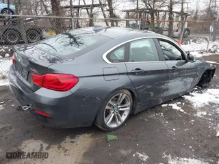 2019 BMW 4 Series 430i xDrive with VIN WBA4J3C52KBL06063, listed as a IAAI auction lot 41536066 with 32,352 mi miles. Bid and sale history available at carsss.com. Image 4.