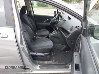 2014 Mazda 5 Sport z VIN JM1CW2BL5E0172594, wystawiony jako IAAI lot #42628707 z przebiegiem 180 369 mil mil oraz . Historia ofert i sprzedaży dostępna na DreamBid. Obrazek 5.