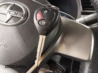2011 Scion tC z VIN JTKJF5C75B3011546, wystawiony jako IAAI lot #42314036 z przebiegiem 266 448 mil mil oraz . Historia ofert i sprzedaży dostępna na DreamBid. Obrazek 11.