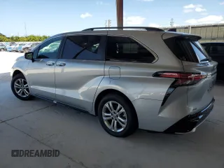 2022 Toyota Sienna XSE z VIN 5TDXSKFCXNS067134, wystawiony jako Copart lot #57658915 z przebiegiem 30 836 mil mil oraz Szkoda całkowita • Salvage title. Historia ofert i sprzedaży dostępna na DreamBid. Obrazek 2.