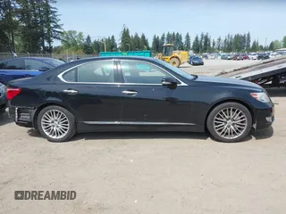 2012 Lexus LS 460 z VIN JTHBL5EF4C5108833, wystawiony jako IAAI lot #42121435 z przebiegiem 155 772 mil mil oraz . Historia ofert i sprzedaży dostępna na DreamBid. Obrazek 13.
