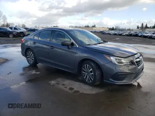 2018 Subaru Legacy z VIN 4S3BNAB67J3028010, wystawiony jako Copart lot #47671575 z przebiegiem 127 802 mil mil oraz Szkody całkowita. Historia ofert i sprzedaży dostępna na DreamBid. Obrazek 4.