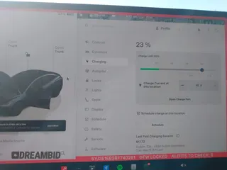 2024 Tesla Model 3 Long Range z VIN 5YJ3E1EB2RF740291, wystawiony jako IAAI lot #42124138 z przebiegiem 36 452 mil mil oraz . Historia ofert i sprzedaży dostępna na DreamBid. Obrazek 17.