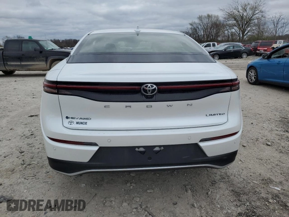 2024 Toyota Crown XLE с VIN JTDAAAAF7R3019666, выставлен на аукционе Copart как лот 52778215 с пробегом 1 096 миль миль и Списание • Salvage title. История ставок и продаж доступна на DreamBid. Изображение 6.