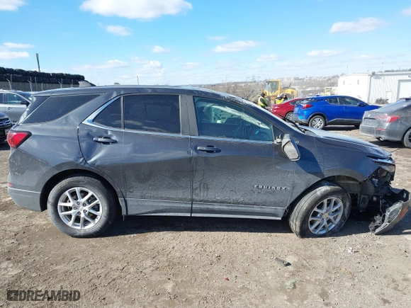 2022 Chevrolet Equinox LT with VIN 2GNAXUEV5N6140000, listed as a IAAI auction lot 41629013 with 57,626 mi miles. Bid and sale history available at carsss.com. Image 13.