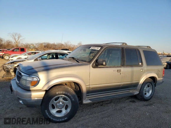 2001 Ford Explorer Eddie Bauer with VIN 1FMZU84P01UB51671, listed as a Copart auction lot 82465744 with 127,592 mi miles and Clean title. Bid and sale history available at DreamBid. Image 1.