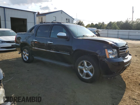 2013 Chevrolet Avalanche LTZ with VIN 3GNTKGE74DG126912, listed as a Copart auction lot 71699854 with Not Provided miles and Salvage Title. Bid and sale history available at DreamBid. Image 4.