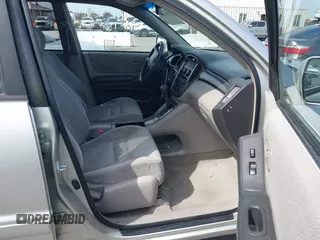 2002 Toyota Highlander z VIN JTEGD21AX20028215, wystawiony jako IAAI lot #42024885 z przebiegiem 204 544 mil mil oraz . Historia ofert i sprzedaży dostępna na DreamBid. Obrazek 5.