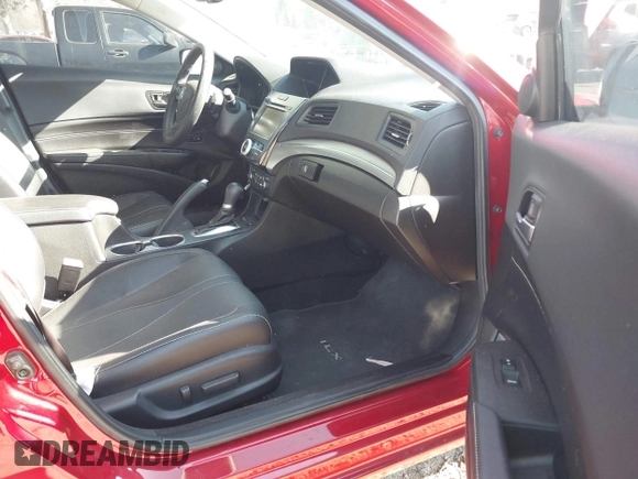 2020 Acura ILX w/Premium Pkg with VIN 19UDE2F78LA007121, listed as a IAAI auction lot 41646183 with 34,285 mi miles. Bid and sale history available at carsss.com. Image 5.