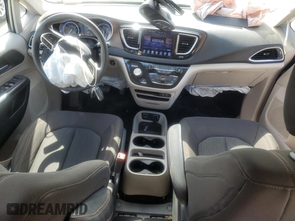 2017 Chrysler Pacifica Touring with VIN 2C4RC1DG2HR676477, listed as a Copart auction lot 49493855 with 35,482 mi miles and Salvage Title. Bid and sale history available at DreamBid. Image 8.