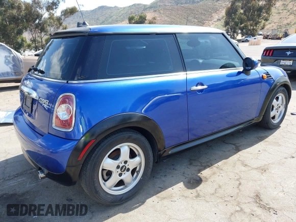 2011 MINI Hardtop with VIN WMWSU3C54BT097742, listed as a IAAI auction lot 42129645 with 115,679 mi miles and . Bid and sale history available at DreamBid. Image 4.