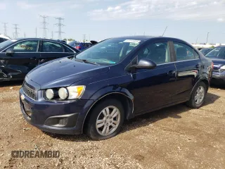 2015 Chevrolet Sonic LT z VIN 1G1JC5SH0F4130656, wystawiony jako Copart lot #61815835 z przebiegiem 262 854 mil mil oraz Czysty tytuł • Clean title. Historia ofert i sprzedaży dostępna na DreamBid. Obrazek 1.