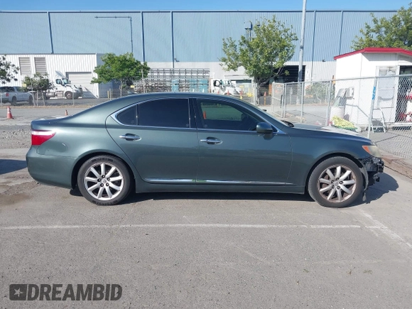 2007 Lexus LS 460 z VIN JTHBL46F375029524, wystawiony jako IAAI lot #42203614 z przebiegiem 164 405 mil mil oraz . Historia ofert i sprzedaży dostępna na DreamBid. Obrazek 13.