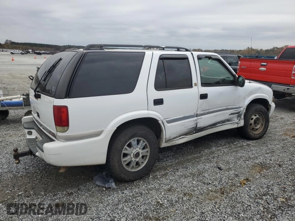 1998 GMC Jimmy SLE with VIN 1GKDT13W6W2566437, listed as a Copart auction lot 78158574 with 223,300 mi miles and Salvage Title. Bid and sale history available at carsss.com. Image 3.