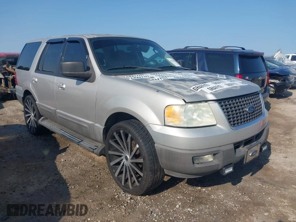 2005 Ford Expedition Special Service with VIN 1FMPU15575LA26271, listed as a IAAI auction lot 42378940 with 175,802 mi miles and . Bid and sale history available at DreamBid. Image 1.