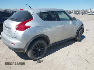 2014 Nissan Juke S with VIN JN8AF5MRXET358113, listed as a IAAI auction lot 41849575 with 137,809 mi miles. Bid and sale history available at carsss.com. Image 4.