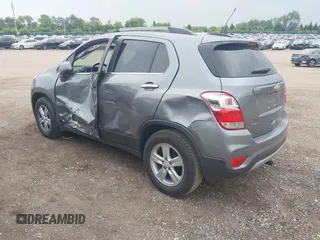 2020 Chevrolet Trax LT with VIN 3GNCJLSB9LL302685, listed as a IAAI auction lot 42497808 with 38,089 mi miles and . Bid and sale history available at DreamBid. Image 3.