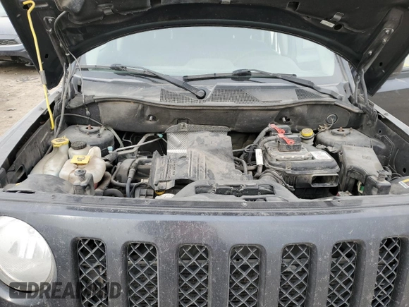2014 Jeep Patriot Altitude with VIN 1C4NJPBA1ED758284, listed as a Copart auction lot 41959215 with 147,320 mi miles and Salvage Title. Bid and sale history available at DreamBid. Image 11.