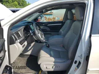 2018 Toyota Highlander SE with VIN 5TDJZRFH5JS536369, listed as a Copart auction lot 61564955 with 130,185 mi miles and Salvage title. Bid and sale history available at DreamBid. Image 7.