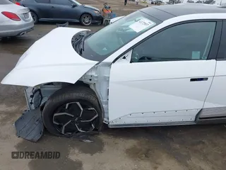 2024 Hyundai Ioniq 5 Limited z VIN KM8KR4DE8RU341059, wystawiony jako IAAI lot #42172937 z przebiegiem 3 480 mil mil oraz . Historia ofert i sprzedaży dostępna na DreamBid. Obrazek 21.