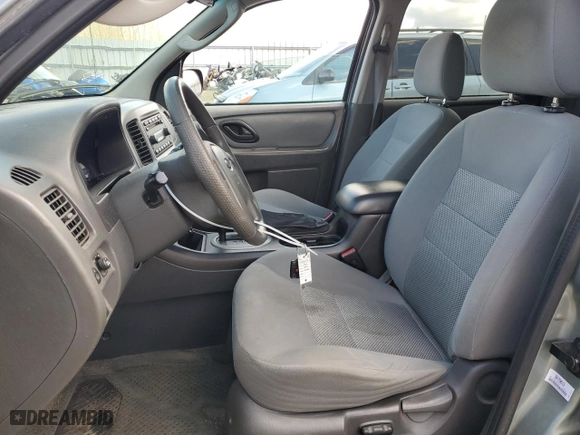 2005 Ford Escape XLT with VIN 1FMYU93195KD73674, listed as a Copart auction lot 51586545 with 142,572 mi miles and Clean Title. Bid and sale history available at carsss.com. Image 7.