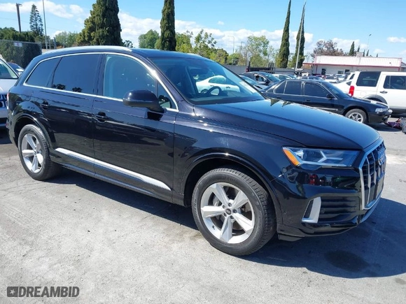 2021 Audi Q7 Premium with VIN WA1AJAF70MD035402, listed as a IAAI auction lot 41947818 with 40,939 mi miles. Bid and sale history available at carsss.com. Image 1.