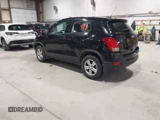 2019 Chevrolet Trax LS with VIN 3GNCJNSB0KL152458, listed as a IAAI auction lot 41944875 with 118,055 mi miles. Bid and sale history available at carsss.com. Image 3.