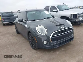 2014 MINI Hardtop S with VIN WMWXM7C51ET926588, listed as a IAAI auction lot 41808120 with 110,250 mi miles and . Bid and sale history available at DreamBid. Image 1.