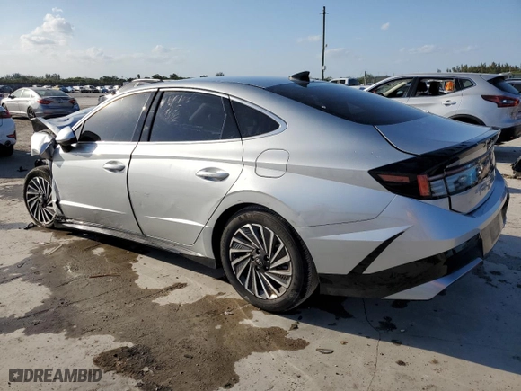 2024 Hyundai Sonata Hybrid SEL with VIN KMHL34JJ6RA092656, listed as a Copart auction lot 47763335 with 14,045 mi miles and Non Repairable. Bid and sale history available at carsss.com. Image 2.