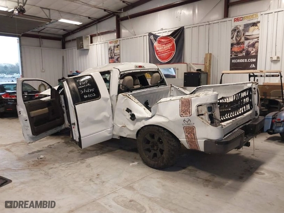 2010 Ford F-150 XL with VIN 1FTEX1CW7AFC92235, listed as a IAAI auction lot 41618357 with 1 mi miles. Bid and sale history available at carsss.com. Image 3.