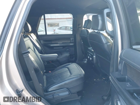 2020 Ford Expedition Limited with VIN 1FMJU1KT2LEA21893, listed as a IAAI auction lot 40957185 with 132,420 mi miles. Bid and sale history available at carsss.com. Image 8.