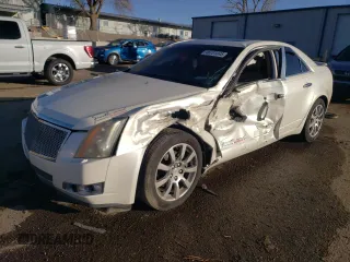 2008 Cadillac CTS RWD z VIN 1G6DV57V080206709, wystawiony jako Copart lot #46721445 z przebiegiem Nie podano mil oraz Szkoda całkowita • Salvage title. Historia ofert i sprzedaży dostępna na DreamBid. Obrazek 1.