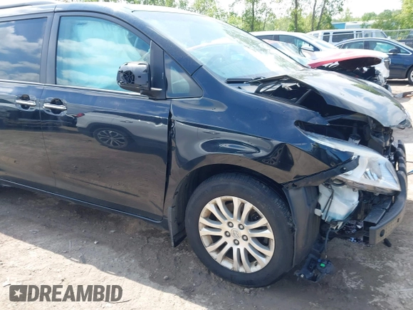 2017 Toyota Sienna XLE Auto Access Seat with VIN 5TDYZ3DC6HS875509, listed as a IAAI auction lot 42367524 with 169,345 mi miles and . Bid and sale history available at DreamBid. Image 18.