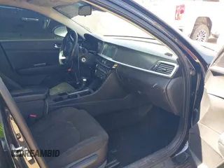 2020 Kia Optima LX z VIN 5XXGT4L32LG421062, wystawiony jako IAAI lot #41879797 z przebiegiem 203 379 mil mil oraz . Historia ofert i sprzedaży dostępna na DreamBid. Obrazek 5.