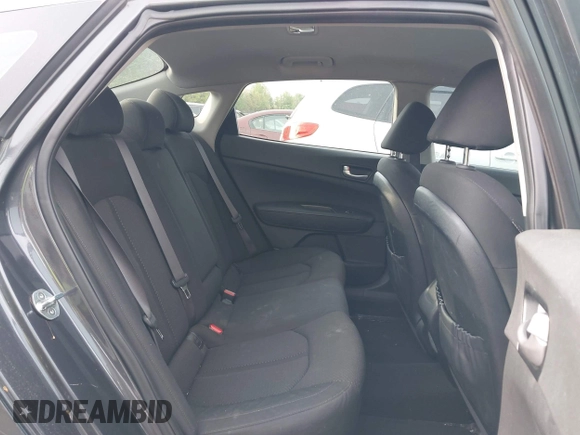 2016 Kia Optima LX with VIN KNAGT4L33G5107444, listed as a IAAI auction lot 41971006 with 174,997 mi miles. Bid and sale history available at carsss.com. Image 8.
