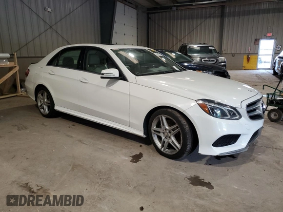 2014 Mercedes-Benz E 350 Luxury with VIN WDDHF8JB5EA865828, listed as a Copart auction lot 56080755 with 95,572 mi miles and Salvage Title. Bid and sale history available at DreamBid. Image 4.