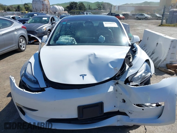 2020 Tesla Model 3 Long Range with VIN 5YJ3E1EB4LF619754, listed as a IAAI auction lot 41920422 with 82,430 mi miles and . Bid and sale history available at DreamBid. Image 11.