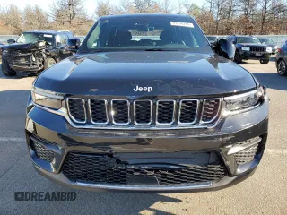 2025 Jeep Grand Cherokee Laredo with VIN 1C4RJHAG3SC274177, listed as a Copart auction lot 84838284 with 36 mi miles and Salvage Title. Bid and sale history available at DreamBid. Image 5.