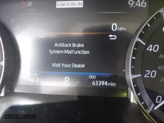 2022 Toyota Highlander XLE with VIN 5TDHZRBH2NS257729, listed as a IAAI auction lot 41580650 with 63,394 mi miles. Bid and sale history available at carsss.com. Image 16.