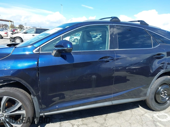2022 Lexus RX with VIN 2T2HZMAA1NC226807, listed as a IAAI auction lot 41795157 with 38,073 mi miles. Bid and sale history available at carsss.com. Image 14.