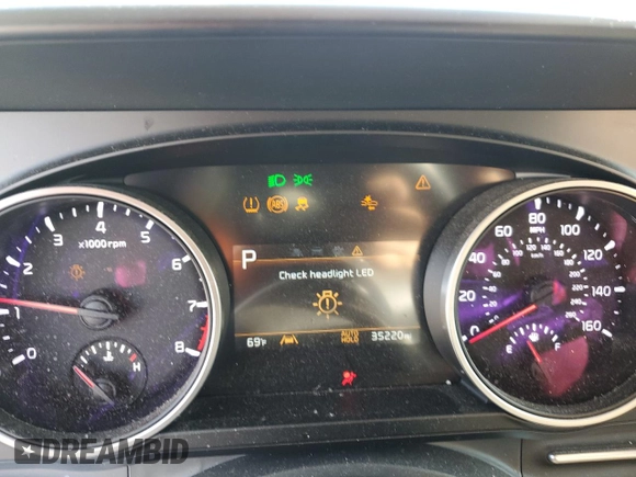 2024 Kia Carnival LX with VIN KNDNB4H39R6319929, listed as a Copart auction lot 75566954 with 35,220 mi miles and Salvage Title. Bid and sale history available at carsss.com. Image 9.