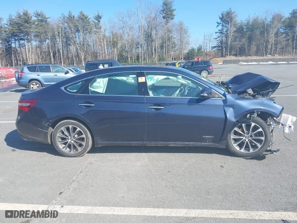 2016 Toyota Avalon Hybrid XLE Premium with VIN 4T1BD1EB2GU052127, listed as a IAAI auction lot 41737260 with 266,841 mi miles. Bid and sale history available at carsss.com. Image 14.