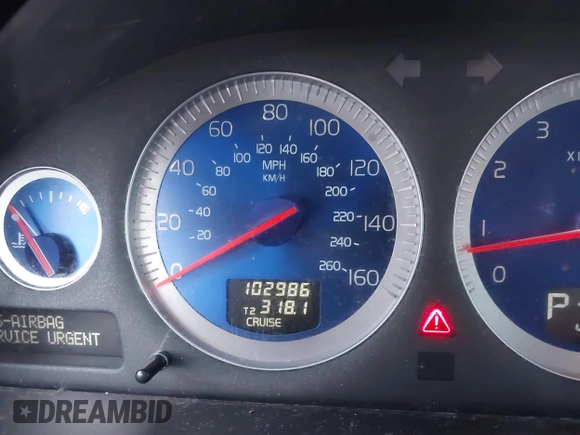2014 Volvo XC90 R-Design with VIN YV4952CF3E1688921, listed as a IAAI auction lot 41172394 with 102,986 mi miles and . Bid and sale history available at DreamBid. Image 16.