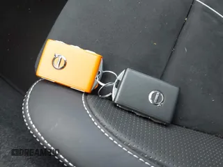 2021 Volvo XC40 z VIN YV4ED3UR9M2600401, wystawiony jako IAAI lot #42082399 z przebiegiem Nie podano mil oraz . Historia ofert i sprzedaży dostępna na DreamBid. Obrazek 11.