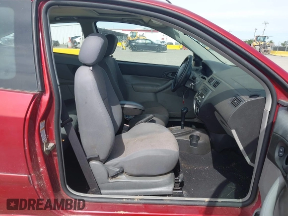 2005 Ford Focus with VIN 3FAHP31N55R123882, listed as a IAAI auction lot 42667136 with Not provided miles and . Bid and sale history available at DreamBid. Image 5.