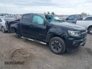 2022 Chevrolet Colorado 4WD Z71 z VIN 1GCGTDENXN1136509, wystawiony jako IAAI lot #40990490 z przebiegiem 82 686 mil mil oraz . Historia ofert i sprzedaży dostępna na DreamBid. Obrazek 1.