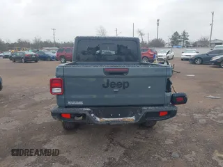 2024 Jeep Gladiator Sport z VIN 1C6HJTAG5RL127973, wystawiony jako IAAI lot #41248039 z przebiegiem 2 648 mil mil oraz . Historia ofert i sprzedaży dostępna na DreamBid. Obrazek 16.